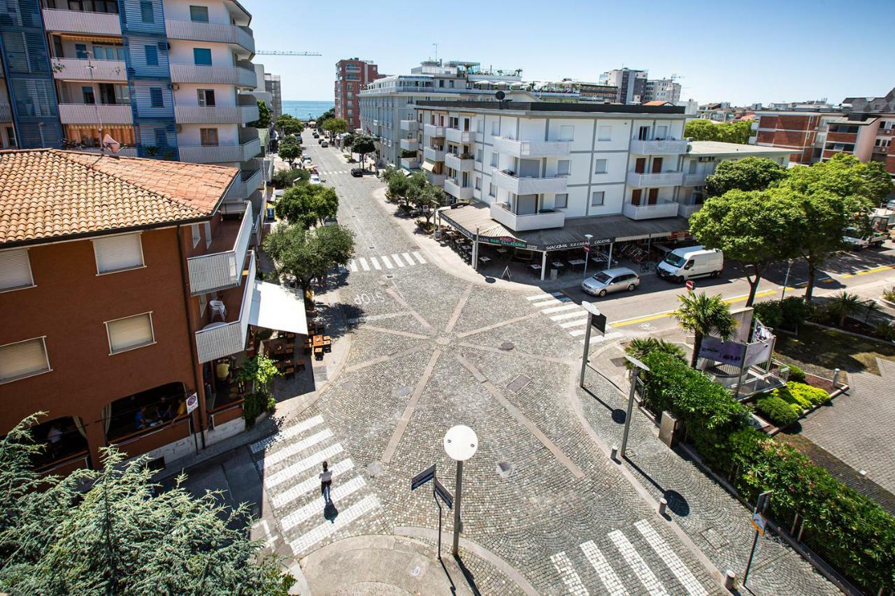 Condominio Italia Lignano Sabbiadoro Exterior foto